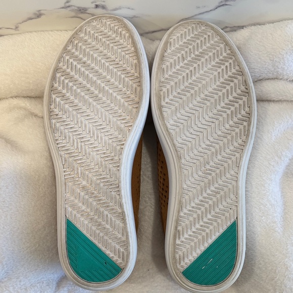 Under Armour Suede Sneakers Tan Caramel Teal Accent Lace Up Size 8 US 5.5 UK - Picture 7 of 7